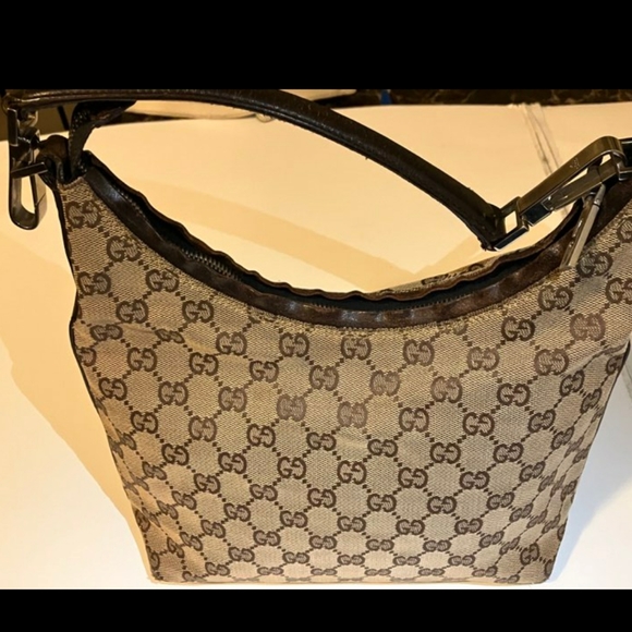 Gucci Handbags - Gucci Vintage Hand Bag EUC